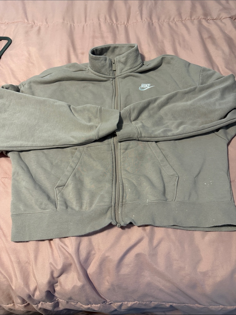Nike Light Gray Full-Zip Fleece Jacket with White Swoosh